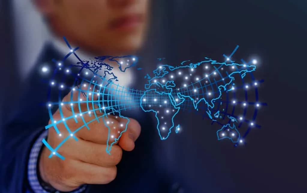 Jak sztuczna inteligencja zmieni twoje życie i jakie niesie zagrożenia Jak sztuczna inteligencja zmieni twoje życie i jakie niesie zagrożenia