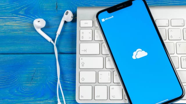 Aplikacja OneDrive – co to jest i jak może ułatwić życie? Aplikacja OneDrive – co to jest i jak może ułatwić życie?
