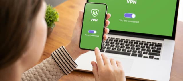 VPN na iPhone - do czego służy i jak chroni Twoją prywatność? VPN na iPhone - do czego służy i jak chroni Twoją prywatność?